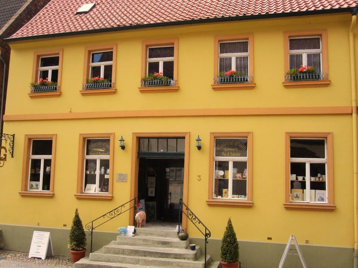 Im Kurfuerstlichen Zollamt Apartment Tangermuende Exterior photo